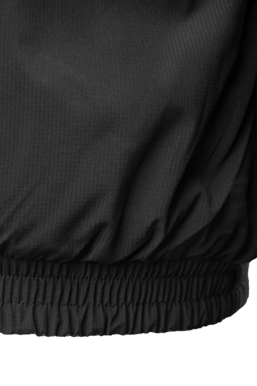 benefit kurtka safe czarna5.jpg