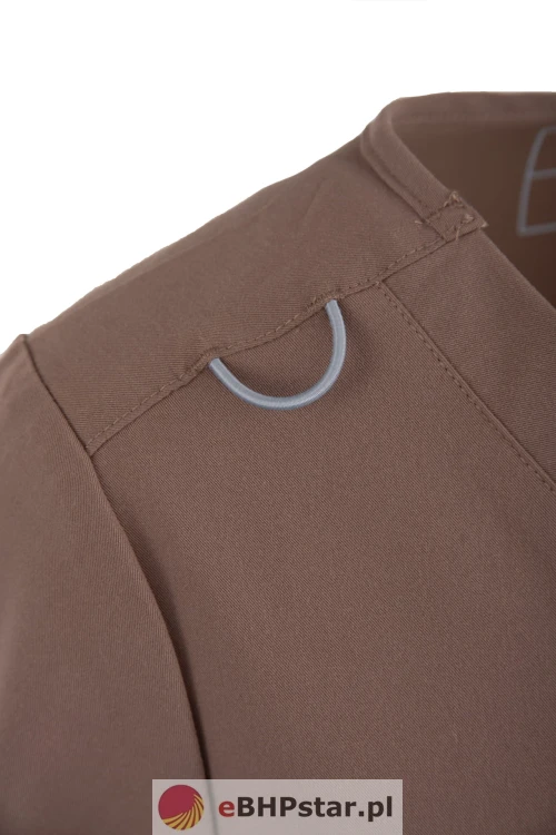 MYNTS V-Neck Pocket Genius – Scrub Top Women WMT001 Sahara Mokka12.jpg